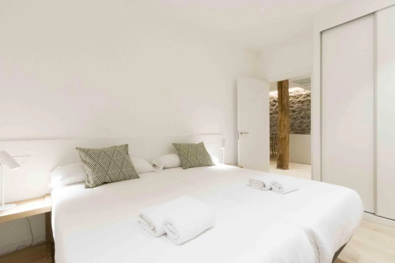 The Rentals Collection - Buen Pastor II San Sebastian Apartment